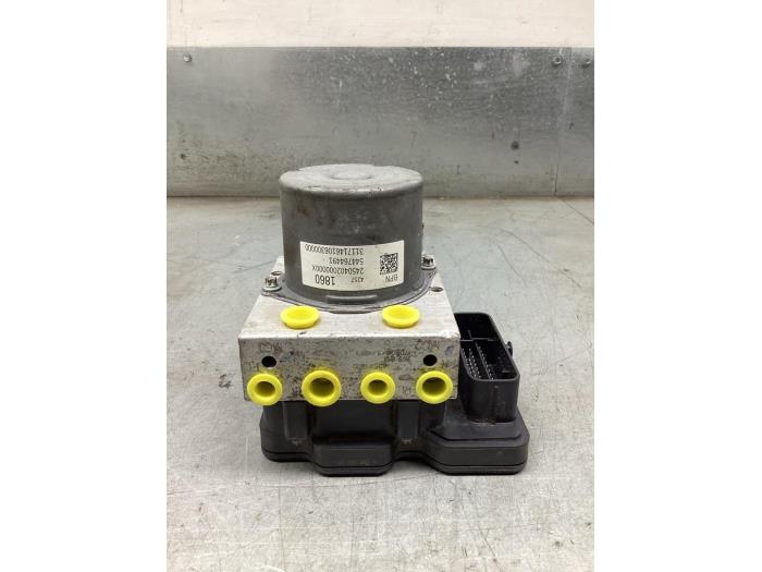 Gebruikte ABS Pomp Opel Karl 1.0 12V Prijs € 100,00 Margeregeling aangeboden door Gebr Opdam B.V.
