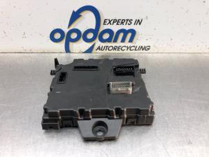 Gebruikte Computer Body Control Renault Kangoo Express (FW) 1.5 dCi 90 FAP Prijs € 112,00 Margeregeling aangeboden door Gebr Opdam B.V.