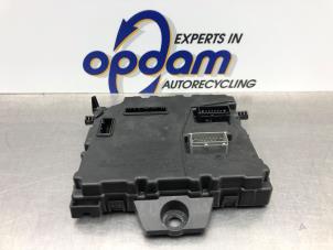 Gebruikte Bodycontrol Module Renault Kangoo Express (FW) 1.5 dCi 90 FAP Prijs € 135,00 Margeregeling aangeboden door Gebr Opdam B.V.