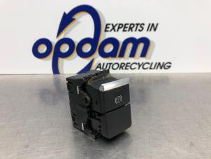 Gebruikte Handrem schakelaar Audi A4 (B9) 2.0 40 TDI 16V Prijs € 45,00 Margeregeling aangeboden door Gebr Opdam B.V.