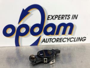 Gebruikte Sensor regen Audi A4 (B9) 2.0 40 TDI 16V Prijs € 32,00 Margeregeling aangeboden door Gebr Opdam B.V.