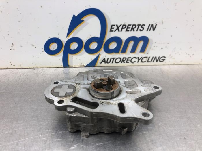 Gebruikte Vacuumpomp (Diesel) Volkswagen Polo V (6R) 1.6 TDI 16V 75 Prijs € 32,00 Margeregeling aangeboden door Gebr Opdam B.V.