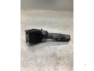 Gebruikte Ruitenwis Schakelaar Honda Jazz (GK/GP) 1.3 -i-VTEC 16V Prijs € 40,00 Margeregeling aangeboden door Gebr Opdam B.V.