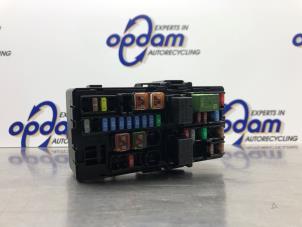 Gebruikte Zekeringkast Opel Karl 1.0 12V Prijs € 68,00 Margeregeling aangeboden door Gebr Opdam B.V.