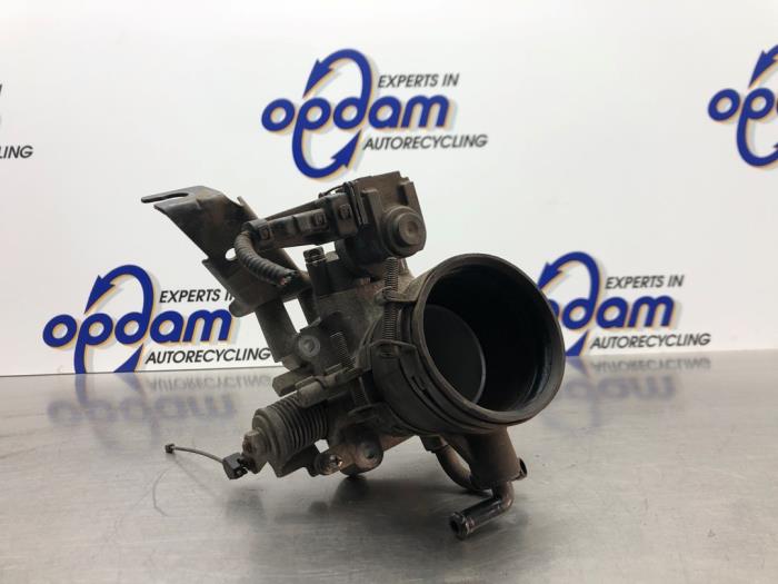 Gebruikte Gasklephuis Kia Rio (DC22/24) 1.3 Prijs € 50,00 Margeregeling aangeboden door Gebr Opdam B.V.
