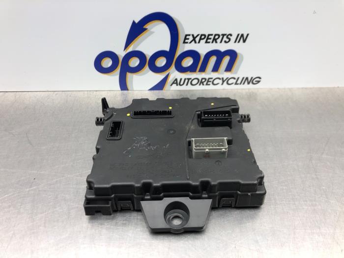 Gebruikte Module Bodycontrol Renault Kangoo Express (FW) 1.5 dCi 70 Prijs € 90,00 Margeregeling aangeboden door Gebr Opdam B.V.
