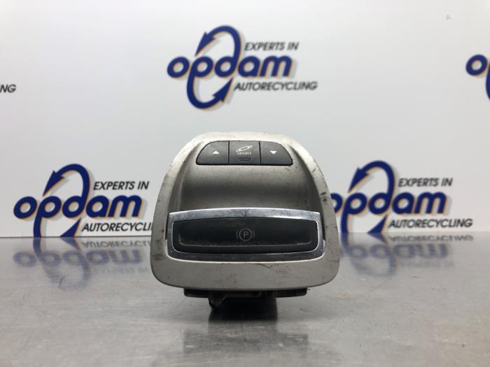 Gebruikte Handrem schakelaar Citroen C5 III Tourer (RW) 1.6 16V THP 155 Prijs € 54,00 Margeregeling aangeboden door Gebr Opdam B.V.