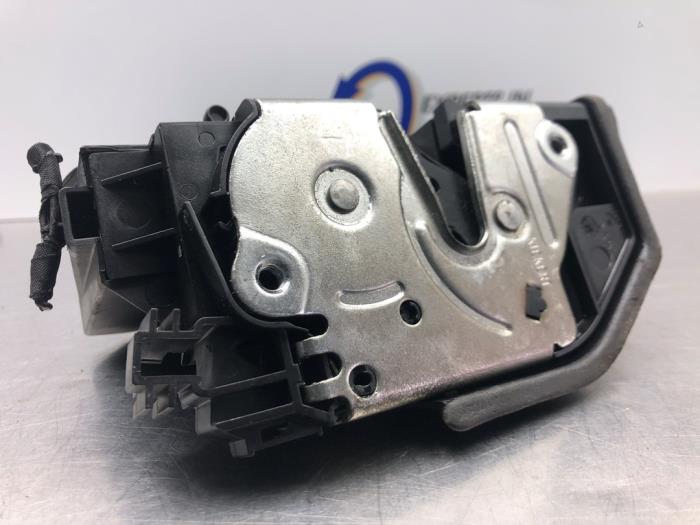 Deurslot Mechaniek 4Deurs rechts-achter van een BMW 4 serie Gran Coupe (F36) 428i 2.0 Turbo 16V 2015