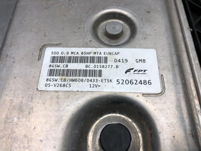 Computer Motormanagement van een Fiat 500 (312) 0.9 TwinAir 85 2017