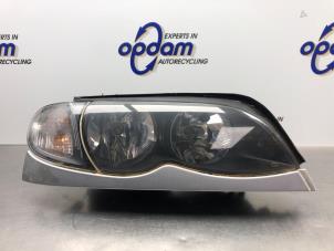 Gebruikte Koplamp rechts BMW 3 serie Touring (E46/3) 325i 24V Prijs € 68,00 Margeregeling aangeboden door Gebr Opdam B.V.