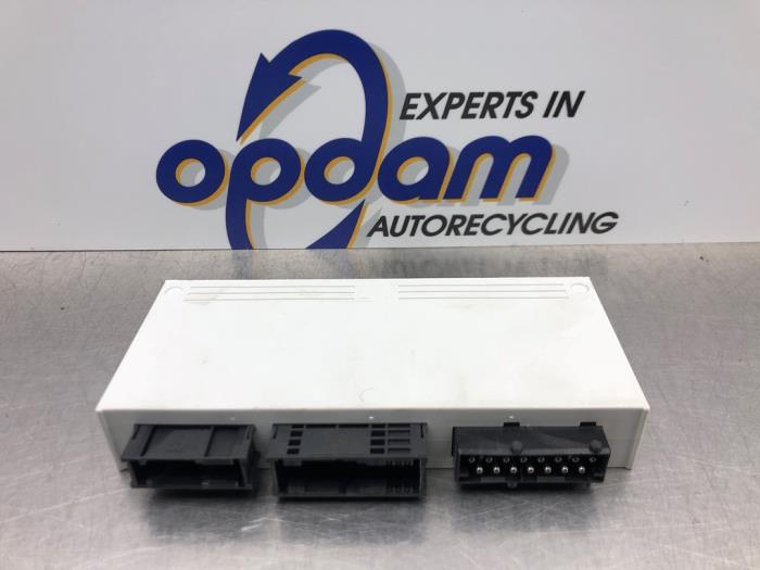 Gebruikte Bodycontrol Module BMW 3 serie Touring (E46/3) 325i 24V Prijs € 90,00 Margeregeling aangeboden door Gebr Opdam B.V.