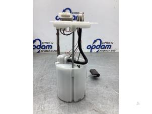 Gebruikte Benzinepomp Renault Kadjar (RFEH) 1.2 Energy TCE 130 Prijs € 75,00 Margeregeling aangeboden door Gebr Opdam B.V.