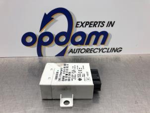 Gebruikte Immobiliser module BMW 3 serie Touring (E46/3) 325i 24V Prijs € 45,00 Margeregeling aangeboden door Gebr Opdam B.V.