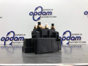 Nieuwe Luchtvering module Mercedes GLC-Klasse Prijs € 151,19 Inclusief btw aangeboden door Gebr Opdam B.V.