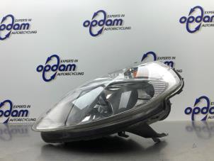 Gebruikte Linker Koplamp Lancia Musa 1.4 16V Prijs € 90,00 Margeregeling aangeboden door Gebr Opdam B.V.