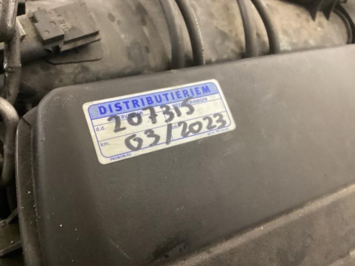 Motor van een Dacia Sandero I (BS) 1.2 16V 2010