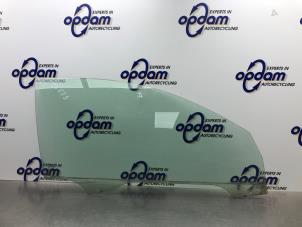 Gebruikte Deurruit 2Deurs rechts Peugeot 206+ (2L/M) 1.1 XR,XS Prijs € 32,00 Margeregeling aangeboden door Gebr Opdam B.V.