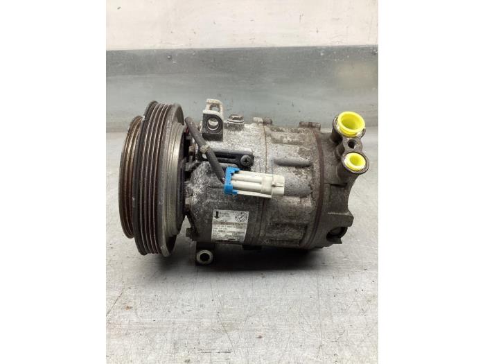 Gebruikte Aircopomp Alfa Romeo 159 (939AX) 2.2 JTS 16V Prijs € 125,00 Margeregeling aangeboden door Gebr Opdam B.V.