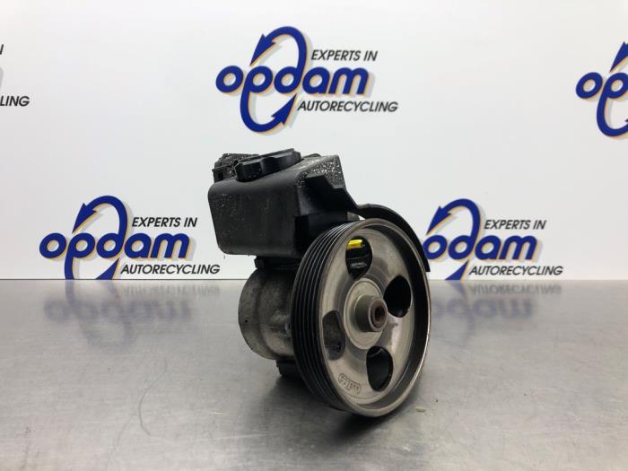 Gebruikte Servopomp Peugeot 206+ (2L/M) 1.1 XR,XS Prijs € 68,00 Margeregeling aangeboden door Gebr Opdam B.V.