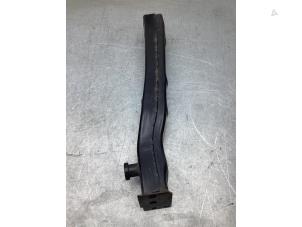 Gebruikte Subframe Renault Kadjar (RFEH) 1.2 Energy TCE 130 Prijs € 40,00 Margeregeling aangeboden door Gebr Opdam B.V.