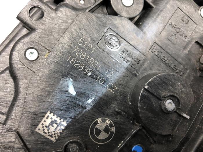 Deurslot Mechaniek 4Deurs links-voor van een MINI Countryman (F60) 1.5 12V One 2018