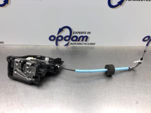 Gebruikte Deurslot Mechaniek 4Deurs links-voor Mini Countryman (F60) 1.5 12V One Prijs € 54,00 Margeregeling aangeboden door Gebr Opdam B.V.