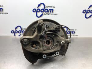 Gebruikte Fusee rechts-achter Mercedes C (W204) 2.5 C-230, C-250 V6 24V Prijs € 90,00 Margeregeling aangeboden door Gebr Opdam B.V.