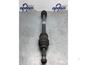 Gebruikte Aandrijfas links-achter Mercedes A (W176) 2.0 A-250 Turbo 16V 4-Matic Prijs € 200,00 Margeregeling aangeboden door Gebr Opdam B.V.