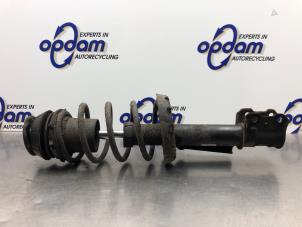 Gebruikte Mac Phersonpoot links-voor Opel Astra G (F08/48) 1.8 16V Prijs € 36,00 Margeregeling aangeboden door Gebr Opdam B.V.