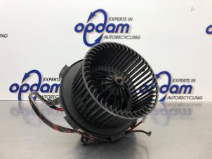 Gebruikte Blower Opel Zafira (M75) 2.2 16V Direct Ecotec Prijs € 45,00 Margeregeling aangeboden door Gebr Opdam B.V.