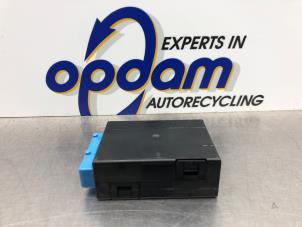 Gebruikte Ruitenwisser Module BMW 3 serie Compact (E36/5) 316i Prijs € 22,00 Margeregeling aangeboden door Gebr Opdam B.V.