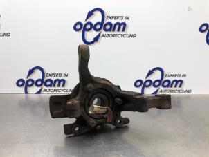 Gebruikte Asschenkel links-voor Opel Zafira (F75) 1.8 16V Prijs € 45,00 Margeregeling aangeboden door Gebr Opdam B.V.