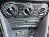 Mazda 2 (DJ/DL) 1.5 SkyActiv-G 90 Chaufage Bedieningspaneel