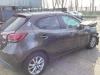 Mazda 2 (DJ/DL) 1.5 SkyActiv-G 90 Carrosserie Hoek rechts-achter