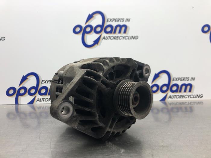 Gebruikte Dynamo Alfa Romeo GT (937) 2.0 JTS 16V Prijs € 45,00 Margeregeling aangeboden door Gebr Opdam B.V.