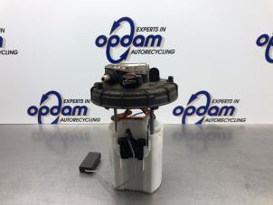 Gebruikte Benzinepomp Citroen C4 Cactus (0B/0P) 1.2 PureTech 110 12V Prijs € 90,00 Margeregeling aangeboden door Gebr Opdam B.V.