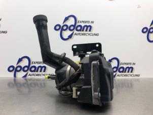 Gebruikte Servopomp Peugeot 308 (4A/C) 1.6 16V THP 155 Prijs € 135,00 Margeregeling aangeboden door Gebr Opdam B.V.