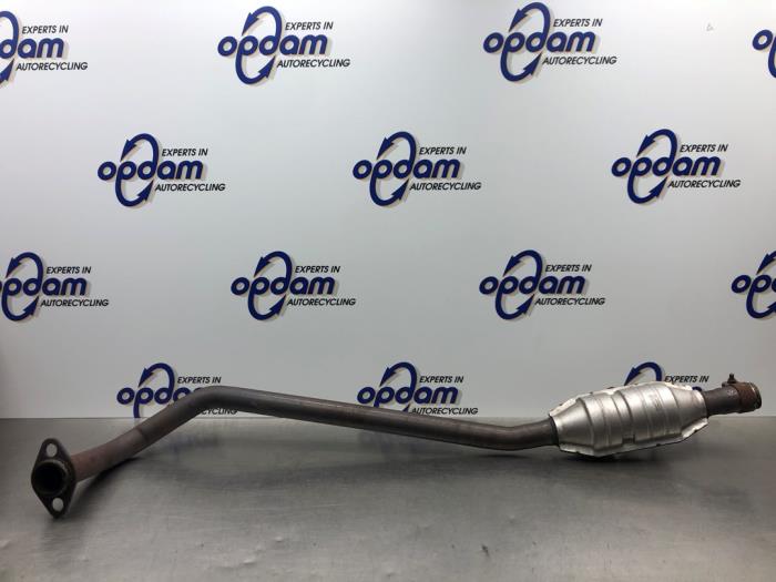 Katalysator van een Opel Corsa B (73/78/79) 1.4i 1997