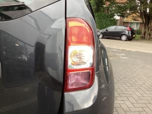 Gebruikte Achterlicht rechts Dacia Duster (HS) 1.2 TCE 16V Prijs € 50,00 Margeregeling aangeboden door Gebr Opdam B.V.