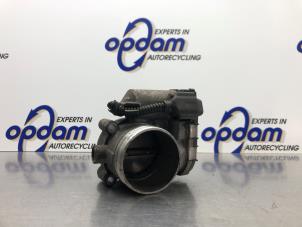 Gebruikte Gasklephuis Alfa Romeo GT (937) 2.0 JTS 16V Prijs € 68,00 Margeregeling aangeboden door Gebr Opdam B.V.