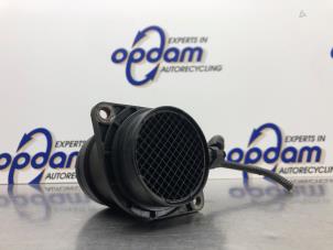 Gebruikte Luchtmassameter Alfa Romeo GT (937) 2.0 JTS 16V Prijs € 36,00 Margeregeling aangeboden door Gebr Opdam B.V.