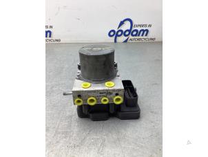 Gebruikte ABS Pomp Mercedes Citan (415.6) 1.5 108 CDI Euro 6 Prijs € 181,50 Inclusief btw aangeboden door Gebr Opdam B.V.