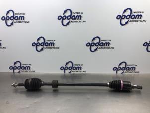 Gebruikte Aandrijfas rechts-voor Suzuki Swift (ZC/ZD) 1.0 Booster Jet Turbo 12V SHVS Prijs € 125,00 Margeregeling aangeboden door Gebr Opdam B.V.
