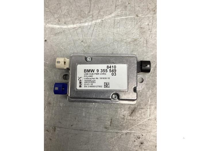 USB module van een BMW 1 serie (F20) 125i 2.0 16V 2018