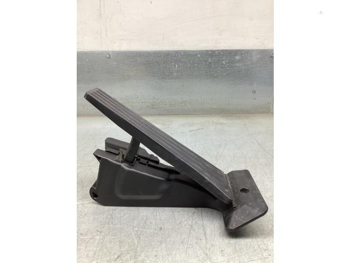 Gebruikte Gaspedaalpositie Sensor BMW 1 serie (F20) 125i 2.0 16V Prijs € 50,00 Margeregeling aangeboden door Gebr Opdam B.V.