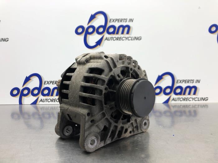 Gebruikte Dynamo Renault Laguna II (BG) 1.8 16V Prijs € 45,00 Margeregeling aangeboden door Gebr Opdam B.V.