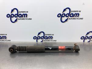 Gebruikte Schokdemper links-achter Renault Laguna II (BG) 1.8 16V Prijs € 22,00 Margeregeling aangeboden door Gebr Opdam B.V.