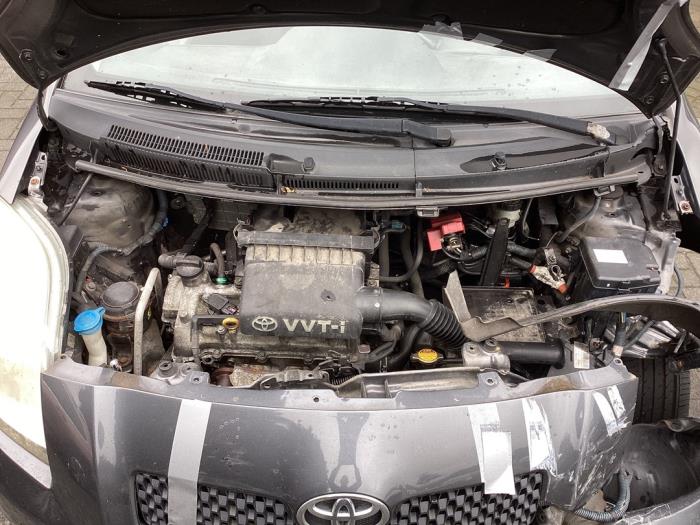 Gebruikte Motor Toyota Yaris II (P9) 1.3 16V VVT-i Prijs € 400,00 Margeregeling aangeboden door Gebr Opdam B.V.
