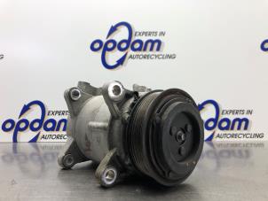 Gebruikte Aircopomp Mini Countryman (F60) 1.5 12V One Prijs € 135,00 Margeregeling aangeboden door Gebr Opdam B.V.