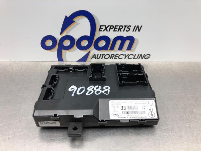 Gebruikte Computer Body Control Ford Fiesta 6 (JA8) 1.0 Ti-VCT 12V 65 Prijs € 68,00 Margeregeling aangeboden door Gebr Opdam B.V.